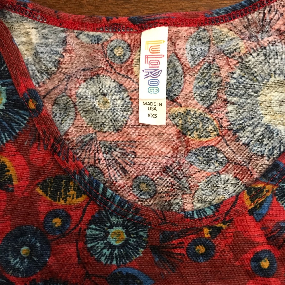 LuLaRoe NWOT Floral Classic T - Picture 2 of 2